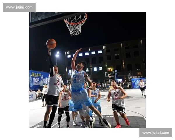 背后传球技巧解析与应用探索提高篮球传球精准度的创新方式